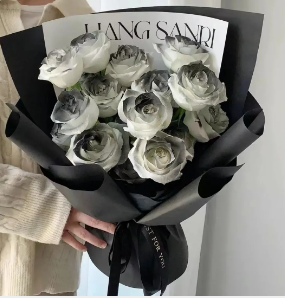 十八加冕11朵黑骑士玫瑰花生日花束花店送花上门鲜花免费配送生日鲜花生日礼物送男士对象